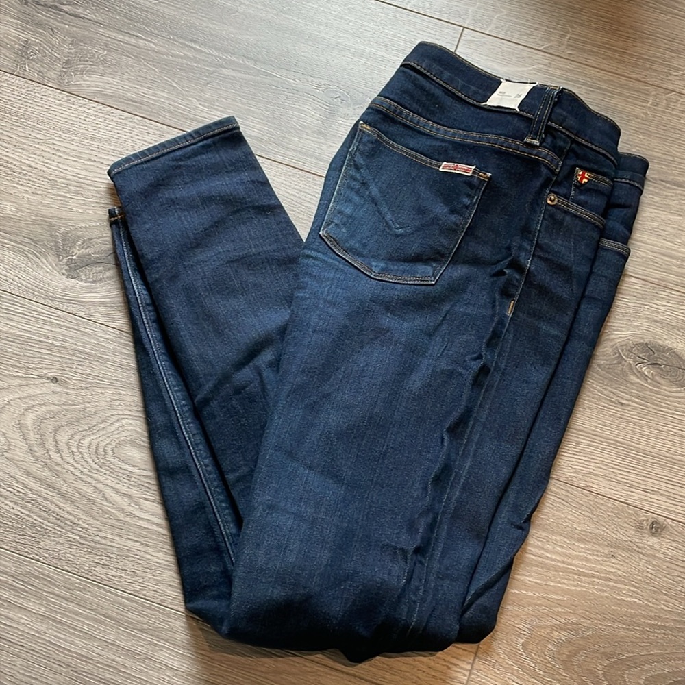Hudson Jeans Nico Mid rise Super Skinny, dark wash Ankle  jeans.